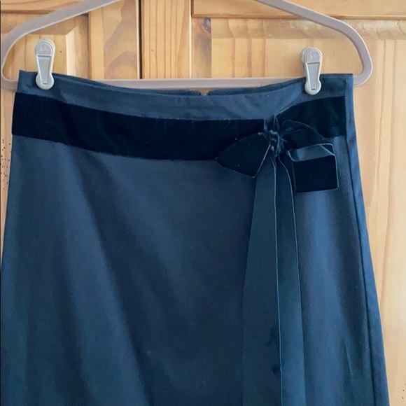 Ruth Pencil Skirt with Velvet Bow - Picture 2 of 5